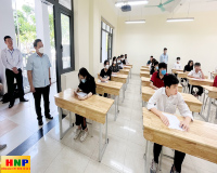 Gần 107.000 học sinh Hà Nội làm thủ tục dự thi vào lớp 10 năm học 2022 - 2023